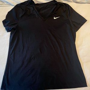 Women's Nike Dri-Fit V Neck Shirt size XL